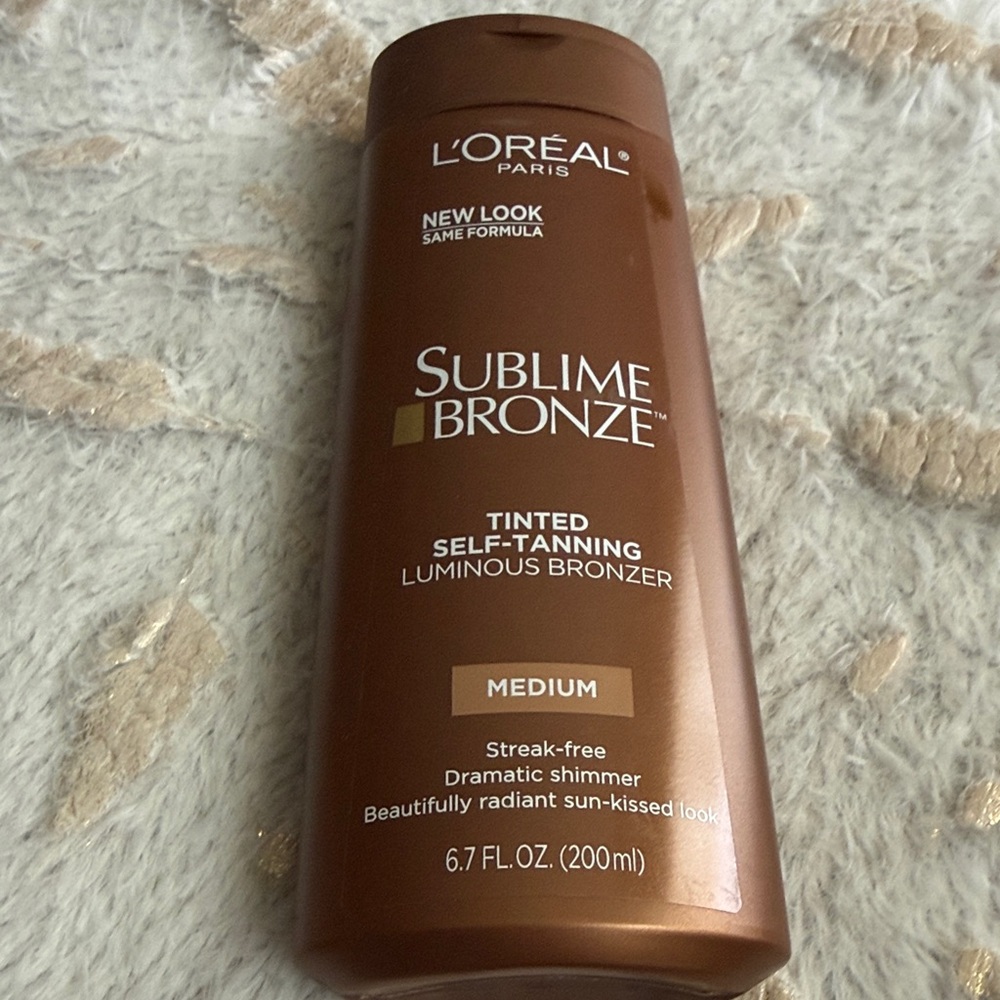Sublime Bronze Medium Tinted Self-Tanning Luminous Bronzer